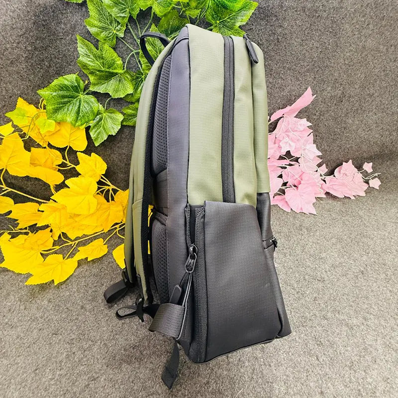SHAOLONG Urban Edge Backpack ā Two-Tone Green & Black | Sleek, Durable & Functional