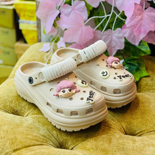 Cute Cartoon Charm Ladies Clogs– Beige Casual Slip-On Sandals